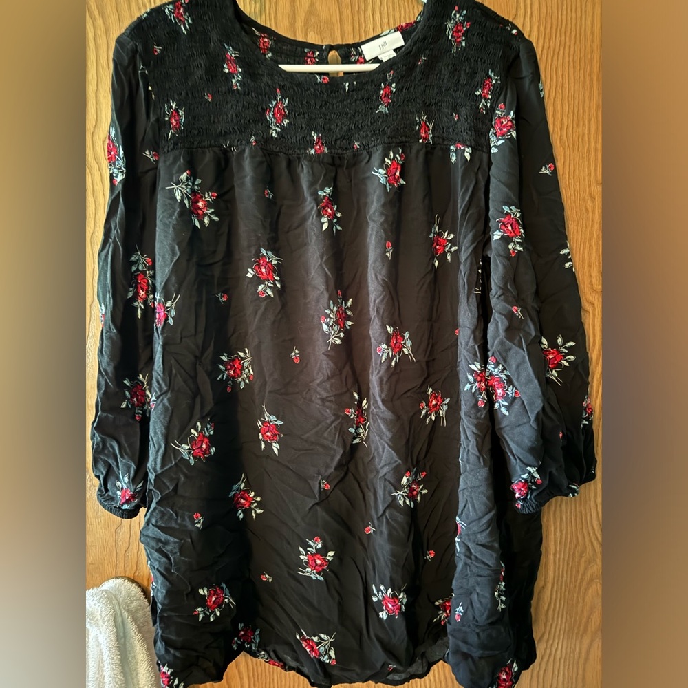 J.Jill tunic top  xL Tall Black with red flowers.